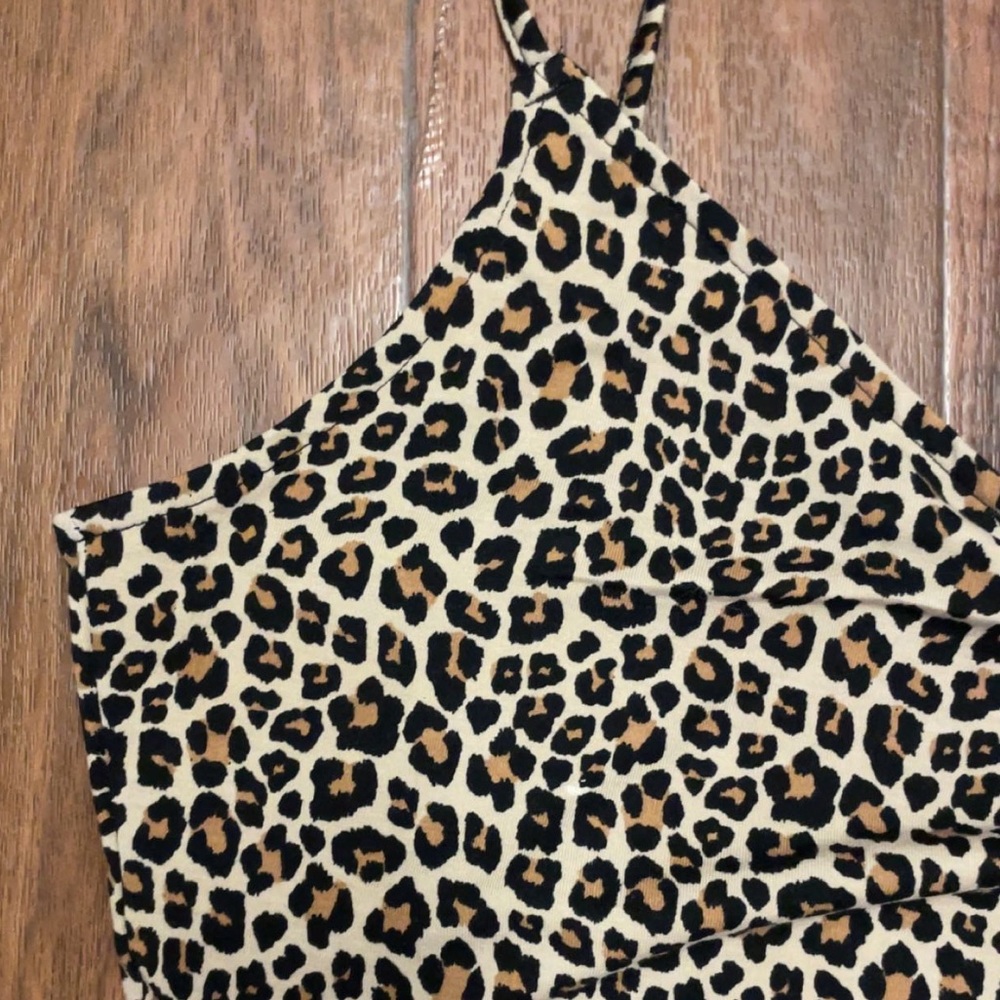 ***BRAND NEW H&M Leopard Crop Top SZ L***